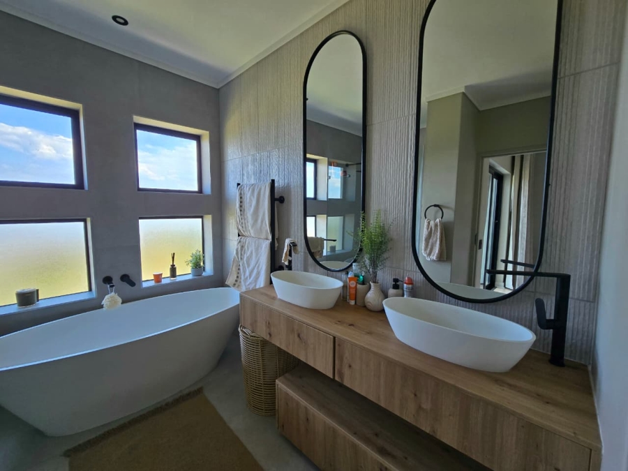 To Let 2 Bedroom Property for Rent in Oubaai Western Cape